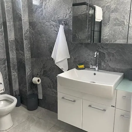 Kiralik Luex Deniz Manzarali Bahceli Villa/luxury Sea View Garden For Rent Villa Trabzon